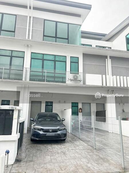 For Sale - LAST 3 unit Shj Rumah 3 Tingkat Eksklusif di Shah Alam Kurang Jam, Terus Sampai Kerja