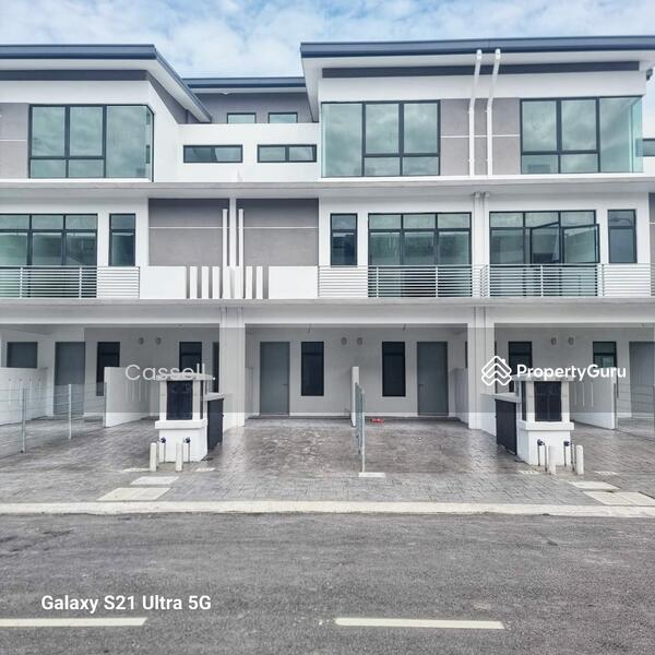 For Sale - LAST 3 unit Shj Rumah 3 Tingkat Eksklusif di Shah Alam Kurang Jam, Terus Sampai Kerja