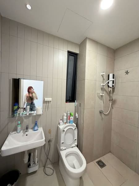 Service Residence for Rent at Kenwingston Avenue - Cathryn Koo - Bathroom - PropertyGuru.com.my