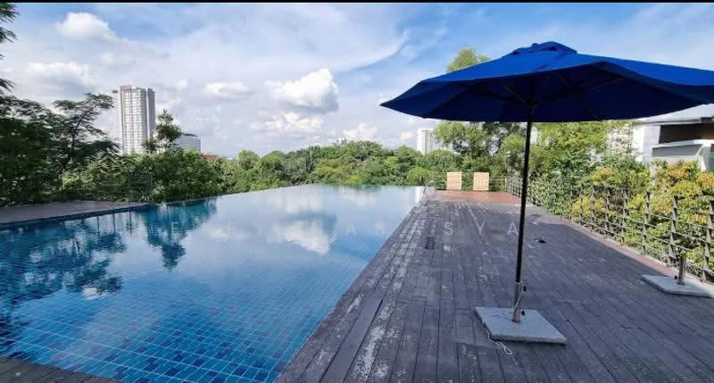 Kondominium untuk Dijual di Cristal Serin Residence - Fifi Natasya - Pool - PropertyGuru.com.my