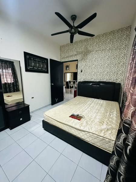 Flat for Sale at Damai Utama - Joey Wong - Bedroom - PropertyGuru.com.my