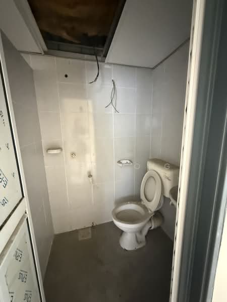 Flat for Sale at Damai Utama - Joey Wong - Bathroom - PropertyGuru.com.my