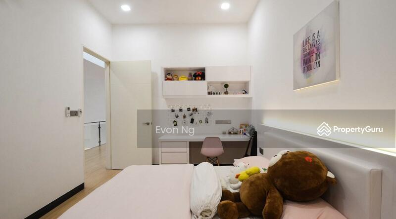 2-storey Terraced House for Sale in Taman Sri Labu (Bandar Enstek) - Evon Ng - PropertyGuru.com.my