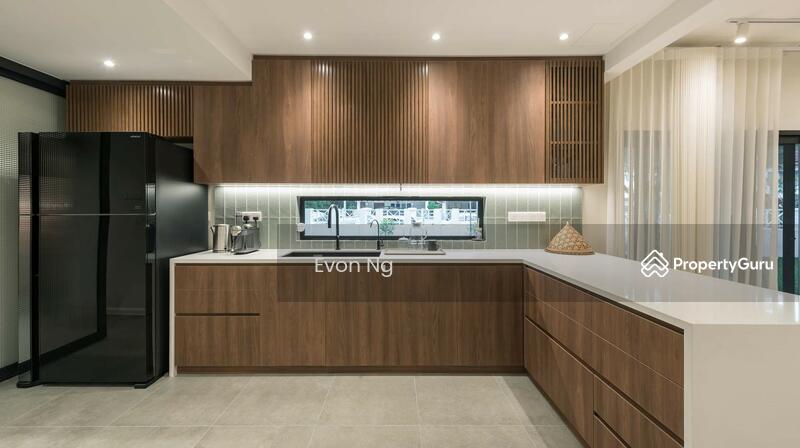 For Sale - [Seremban Sendayan] 400k!! LPPSA!! 20 x 70 Double Storey