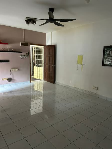 Apartment for Sale at Pangsapuri Sri Kemuning - LS Chu - Living Room - PropertyGuru.com.my