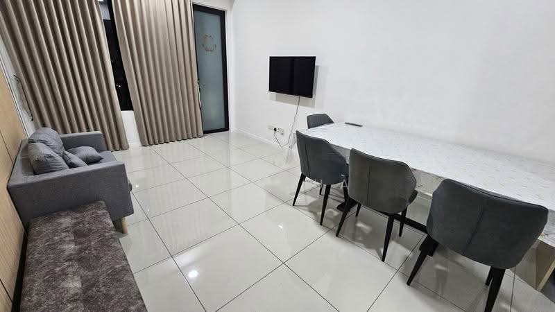 Kediaman Servis untuk Disewa di SouthPlace Residences @ Tropicana Metropark - Cs Chua - Living Room - PropertyGuru.com.my