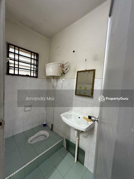 For Rent - Molek Moleks