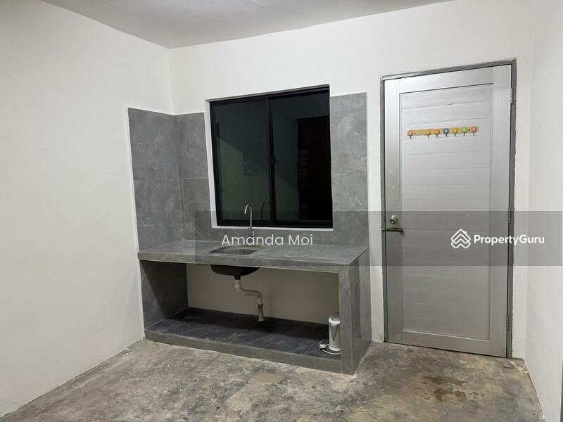 For Rent - Molek Moleks