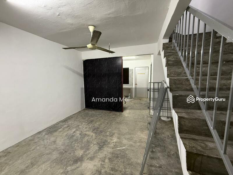 For Rent - Molek Moleks