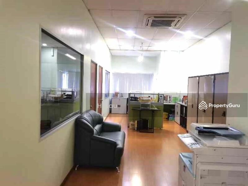 For Sale - 2.5 Storey Shop Office with basement 22' x 75' @ Puchong Gateway