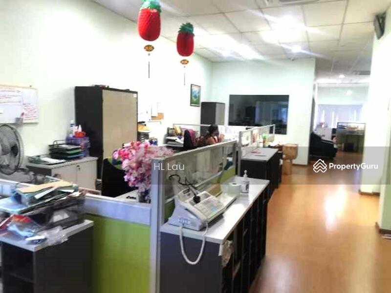 For Sale - 2.5 Storey Shop Office with basement 22' x 75' @ Puchong Gateway