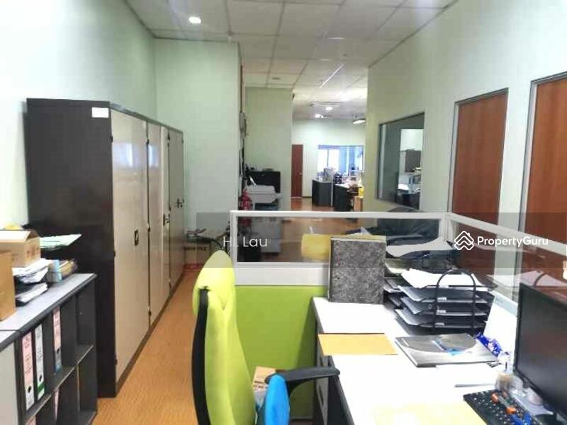 For Sale - 2.5 Storey Shop Office with basement 22' x 75' @ Puchong Gateway