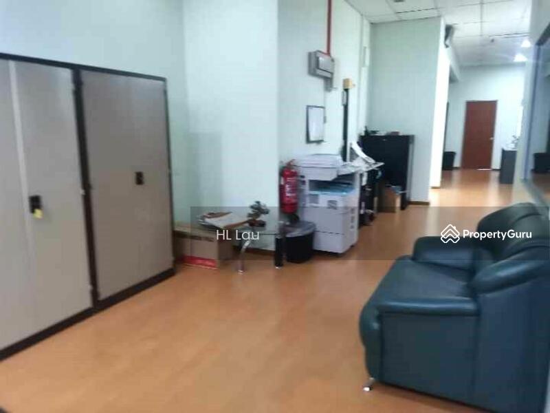 For Sale - 2.5 Storey Shop Office with basement 22' x 75' @ Puchong Gateway