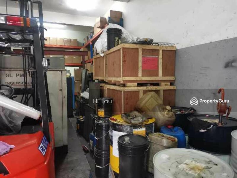 For Sale - 2.5 Storey Shop Office with basement 22' x 75' @ Puchong Gateway