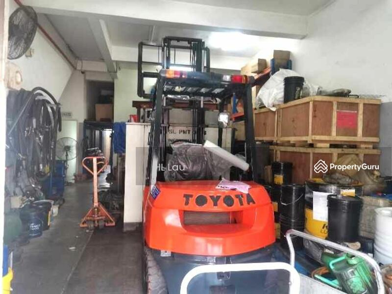 For Sale - 2.5 Storey Shop Office with basement 22' x 75' @ Puchong Gateway