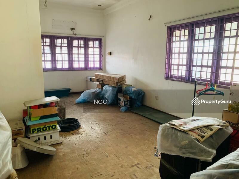 Untuk Dijual - End Lot Double Storey Terrace House Taman Maju