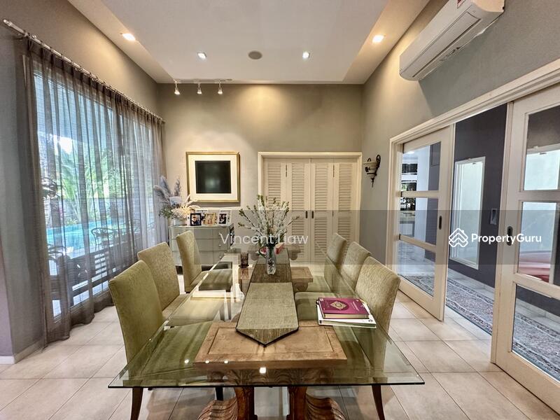 Untuk Dijual - 2 Story Bungalow with Private Pool