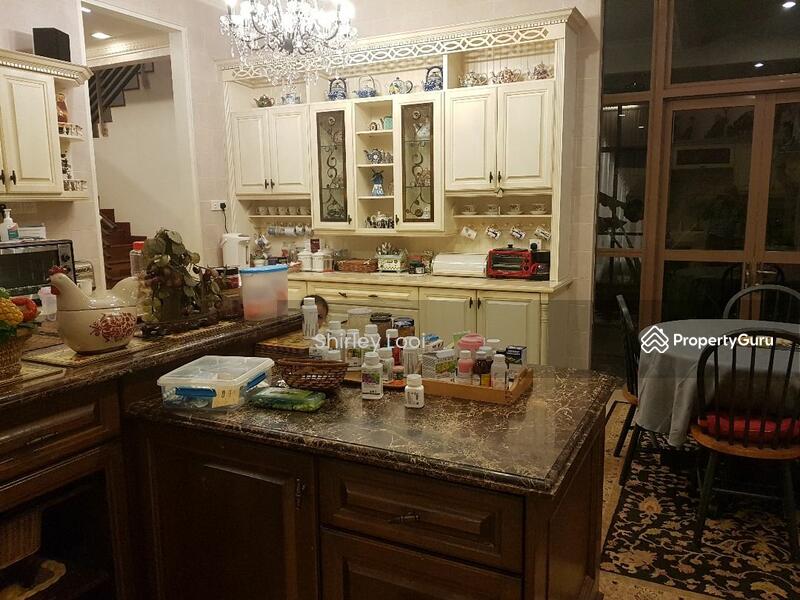 Terrace house at Bukit Jelutong untuk Untuk Dijual - RM 2,500,000, Mac 2026 - PropertyGuru.com.my