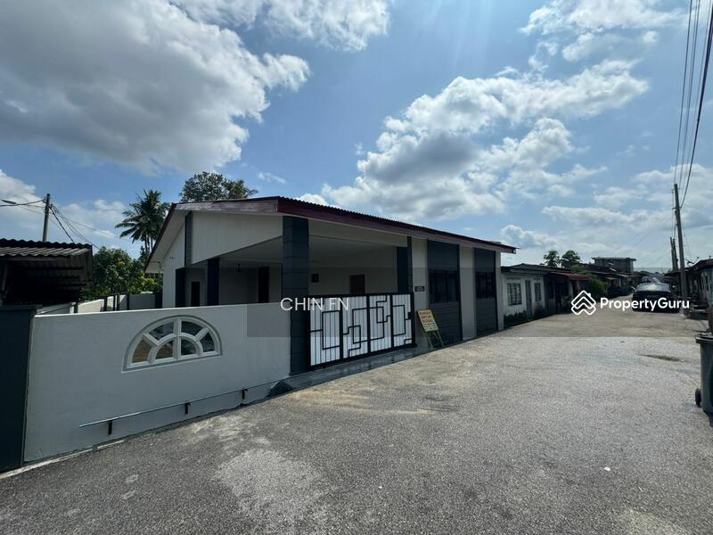 Untuk Dijual - Brand Newly Renovated 1 Sty Corner 2770 sqft Teres Damai Bemban Jasin