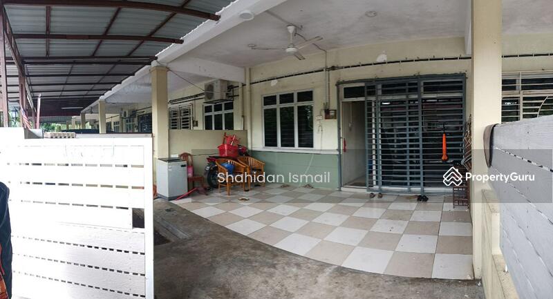 1-storey Terraced House for Sale in Banting (Banting) - Shahidan Ismail - PropertyGuru.com.my