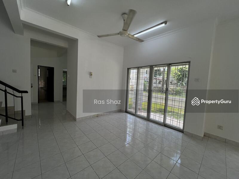 Rumah Teres 2 Tingkat untuk Dijual di Taman Bukit Subang (Shah Alam) - Ras Shaz - PropertyGuru.com.my