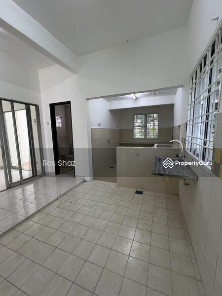 Rumah Teres 2 Tingkat untuk Dijual di Taman Bukit Subang (Shah Alam) - Ras Shaz - PropertyGuru.com.my