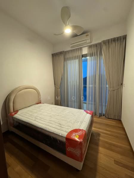 Condominium for Sale at Queens Residences Q1 @ Queens Waterfront - Sam Ooi - Bedroom - PropertyGuru.com.my