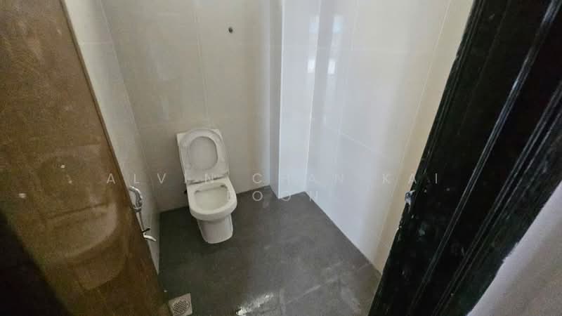 Shop for Rent in Taman Melaka Raya (Melaka City) - Alvin Chan Kai Boon - Bathroom - PropertyGuru.com.my