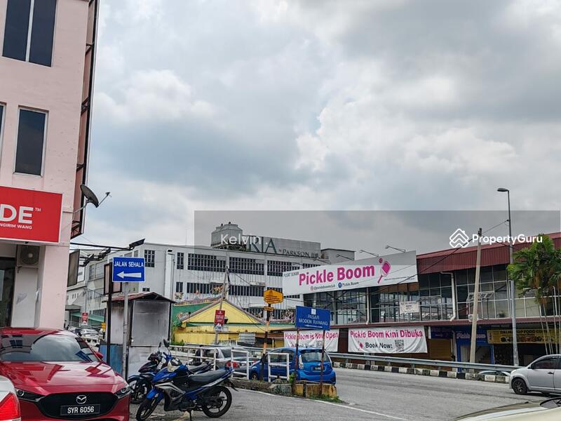 Untuk Dijual - Facing Main Road 3 Sty Shoplot Pusat Bandar Baru Rawang