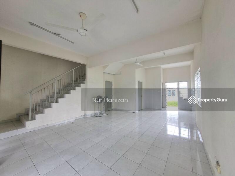 2-storey Terraced House for Sale in Bandar Puncak Alam (Puncak Alam) - Nur Hanizah - PropertyGuru.com.my