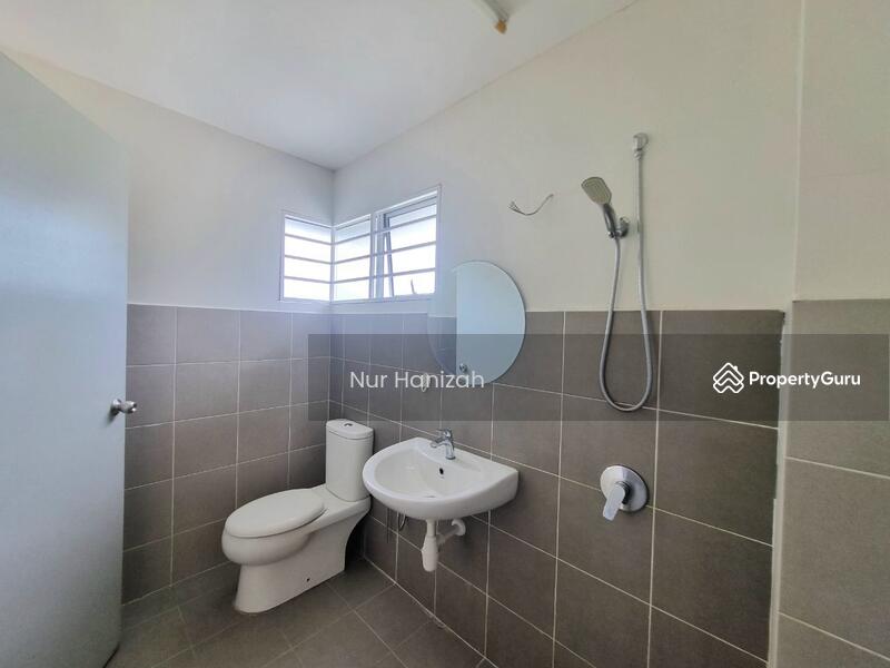 2-storey Terraced House for Sale in Bandar Puncak Alam (Puncak Alam) - Nur Hanizah - PropertyGuru.com.my
