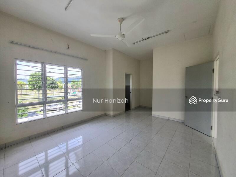 2-storey Terraced House for Sale in Bandar Puncak Alam (Puncak Alam) - Nur Hanizah - PropertyGuru.com.my