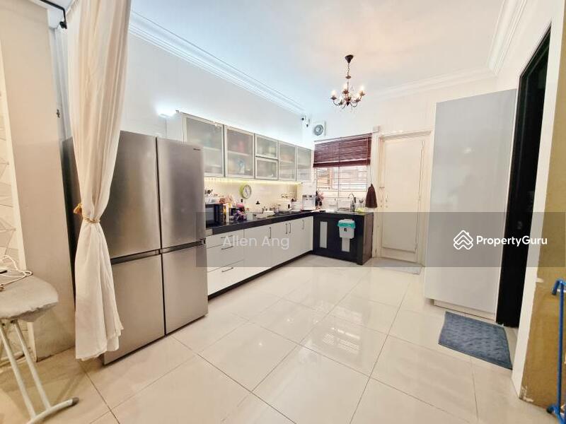 Untuk Dijual - Ken Rimba Legian