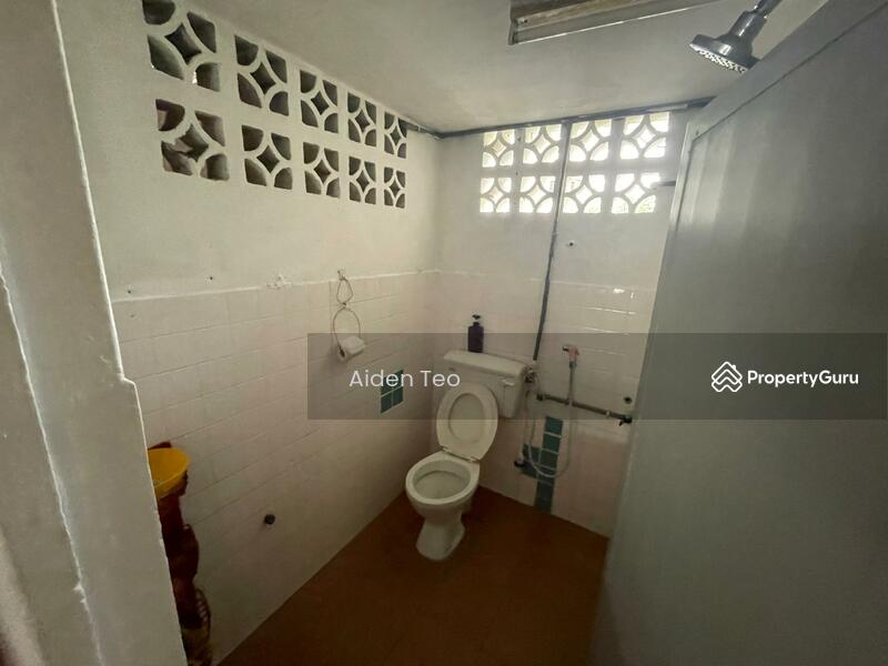 Untuk Dijual - Kampung Lapan Double Storey Corner Freehold