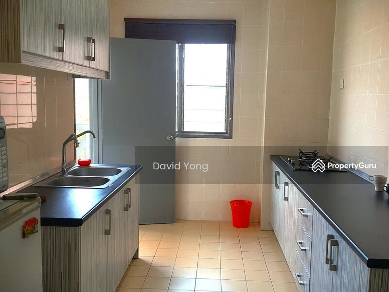 A perfect blend of elegance and practicality!