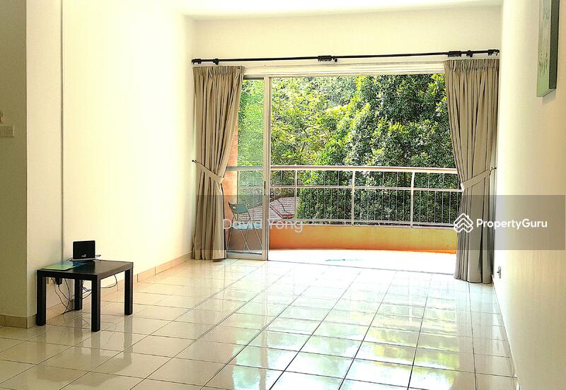A spacious living area, perfect for relaxation and entertaining friends / guests in style 