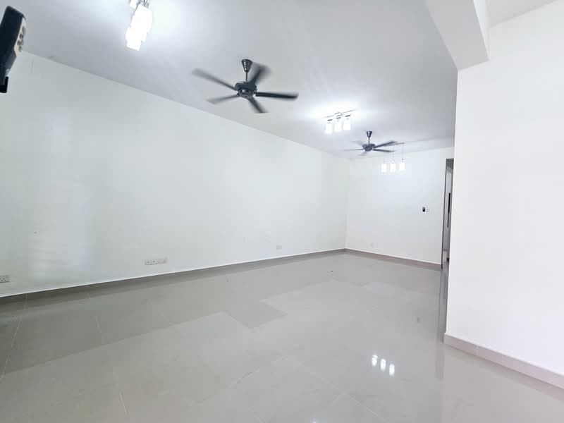 Terraced House for Sale in Alam Impian (Shah Alam) - Tabris Wong - Living Room - PropertyGuru.com.my