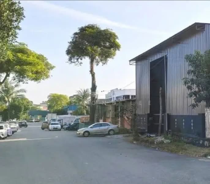 Factory for Rent in Taman Desa Cemerlang (Ulu Tiram) - Jesmond Lee - Exterior - PropertyGuru.com.my