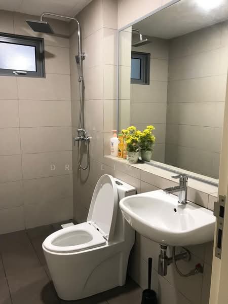 Condominium for Rent at Lakefront Residence - Dr. Lim CS - Bathroom - PropertyGuru.com.my