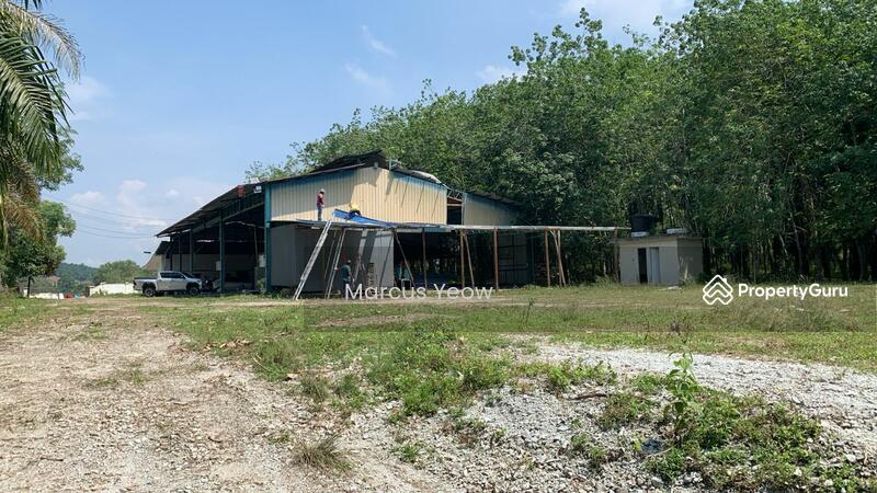 For Sale - Pekan Lukut