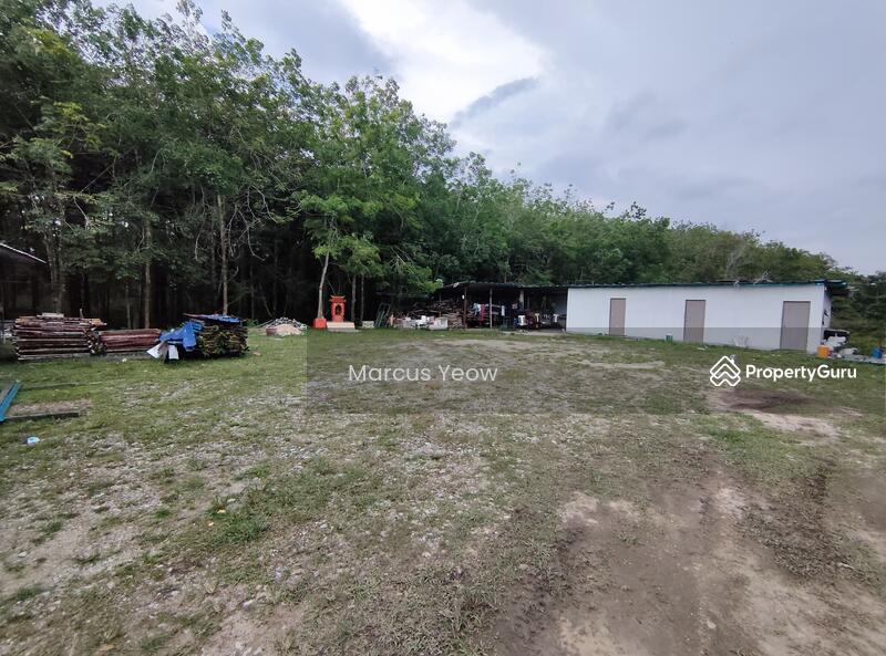 For Sale - Pekan Lukut
