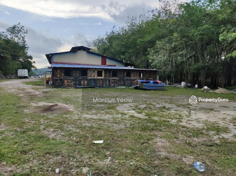 For Sale - Pekan Lukut