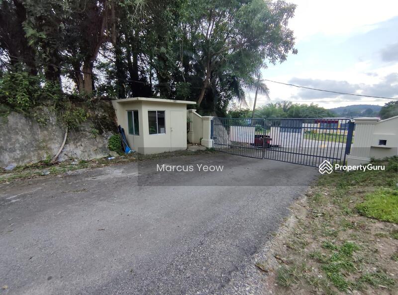 For Sale - Pekan Lukut