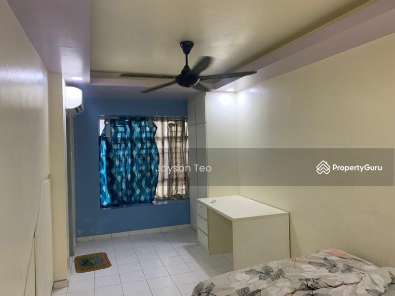 For Sale - Taman aman larkin