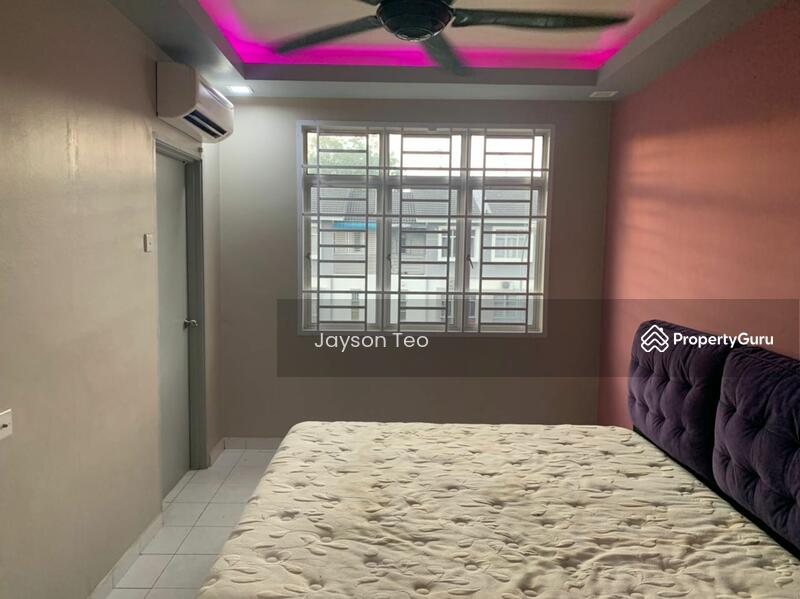 For Sale - Taman aman larkin