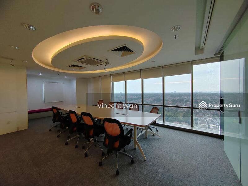 Untuk Disewa - The Summit