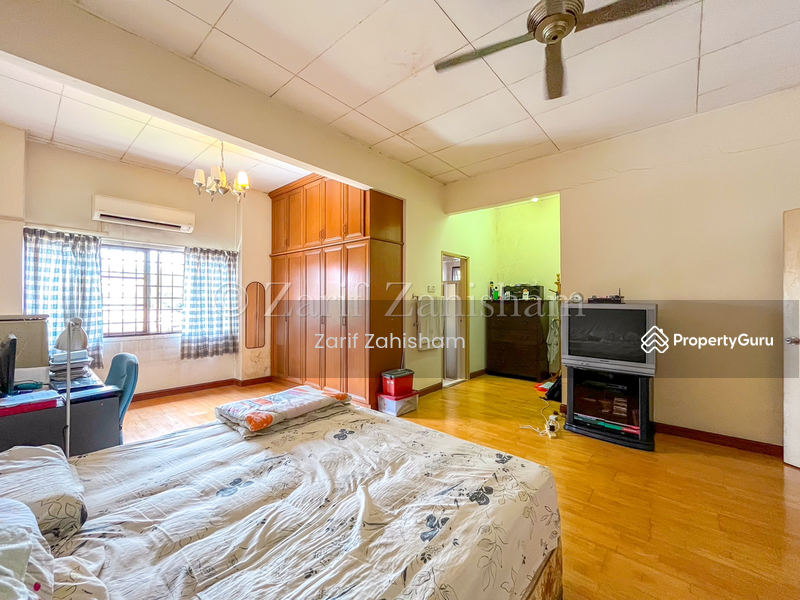 2-storey Terraced House for Sale in Bukit Jelutong (Shah Alam) - Zarif Zahisham - PropertyGuru.com.my