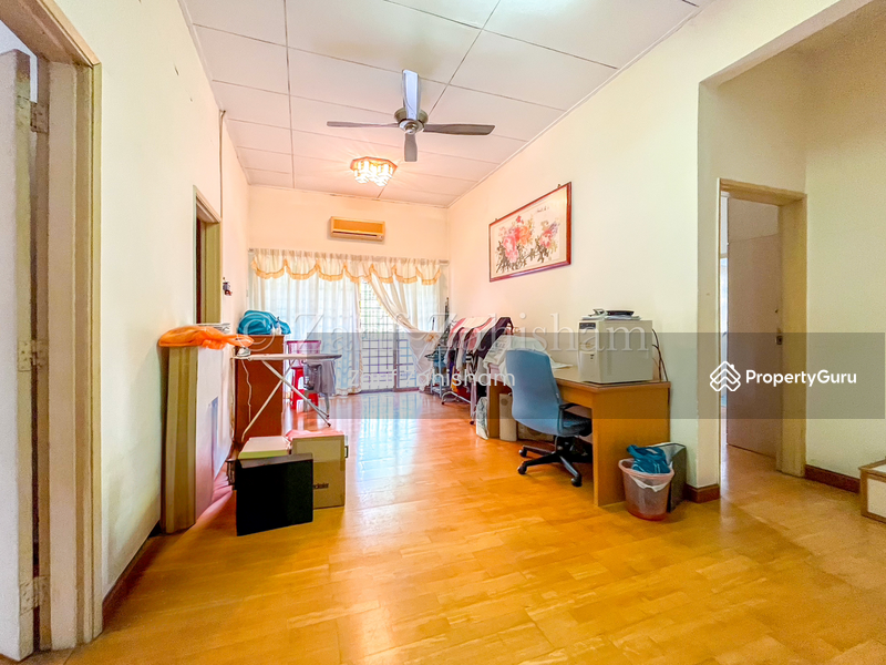 2-storey Terraced House for Sale in Bukit Jelutong (Shah Alam) - Zarif Zahisham - PropertyGuru.com.my