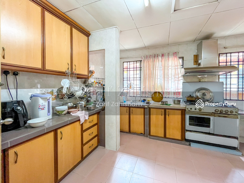 2-storey Terraced House for Sale in Bukit Jelutong (Shah Alam) - Zarif Zahisham - PropertyGuru.com.my