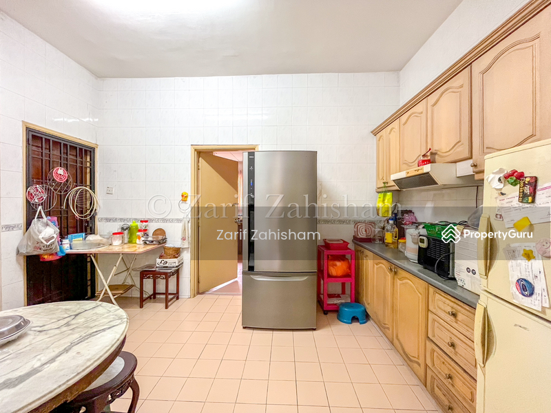 2-storey Terraced House for Sale in Bukit Jelutong (Shah Alam) - Zarif Zahisham - PropertyGuru.com.my